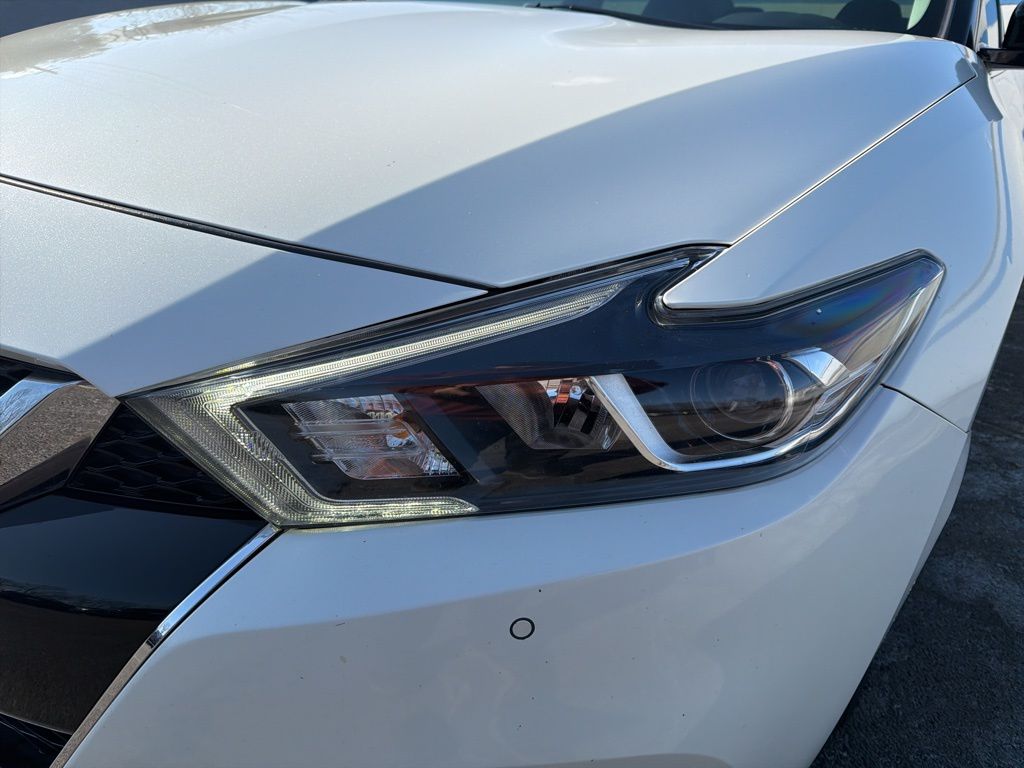 Thumbnail: 2017 Nissan Maxima - 9