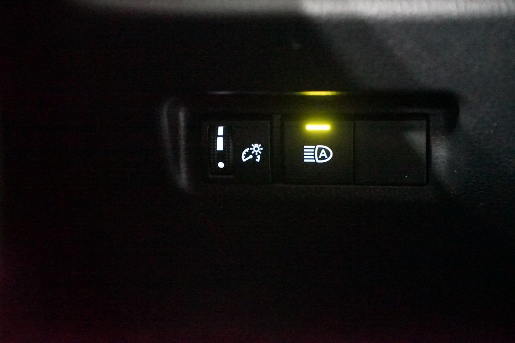 Thumbnail: 2025 Toyota RAV4 - 24