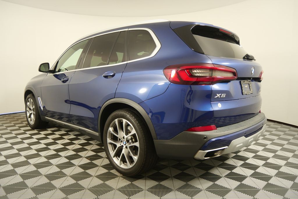 Thumbnail: 2021 BMW X5 - 5