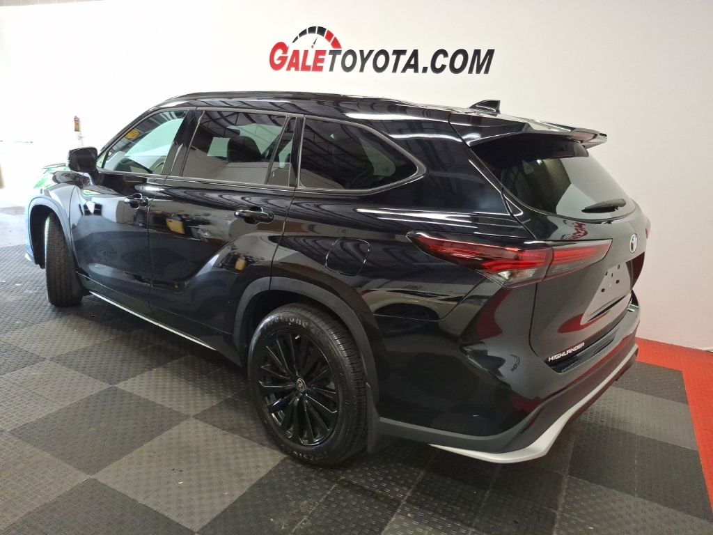 Used 2024 Toyota Highlander SUV