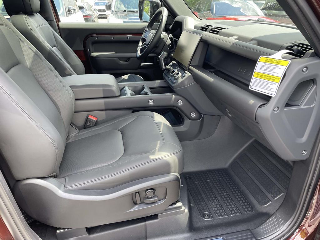 New 2026 Red Land Rover X-Dynamic SE image 20