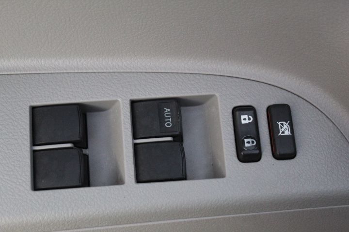 Used Car 2011 Toyota Highlander  Limited For Sale Under $10,000 In Georgetown, Texas