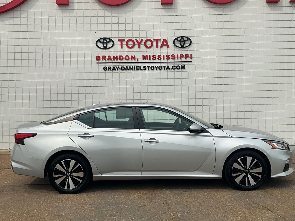 2022 Nissan Altima SV