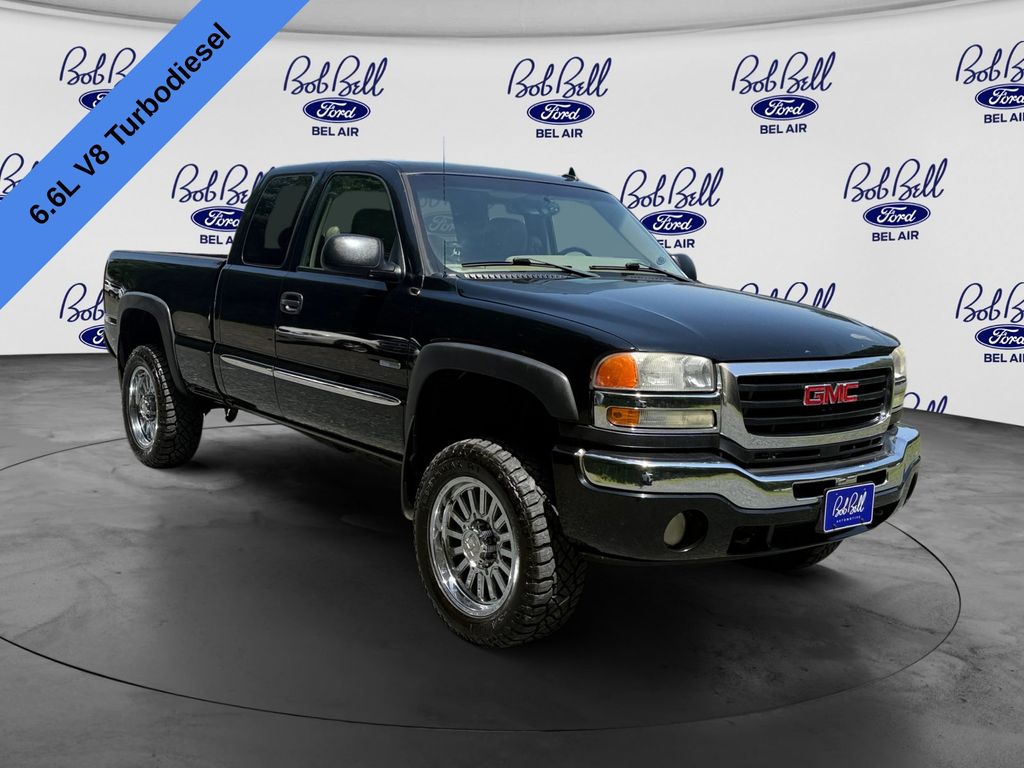 Onyx Black 2007 GMC Sierra 2500HD Classic Pickup Truck Four-Wheel Drive 6-Speed Automatic