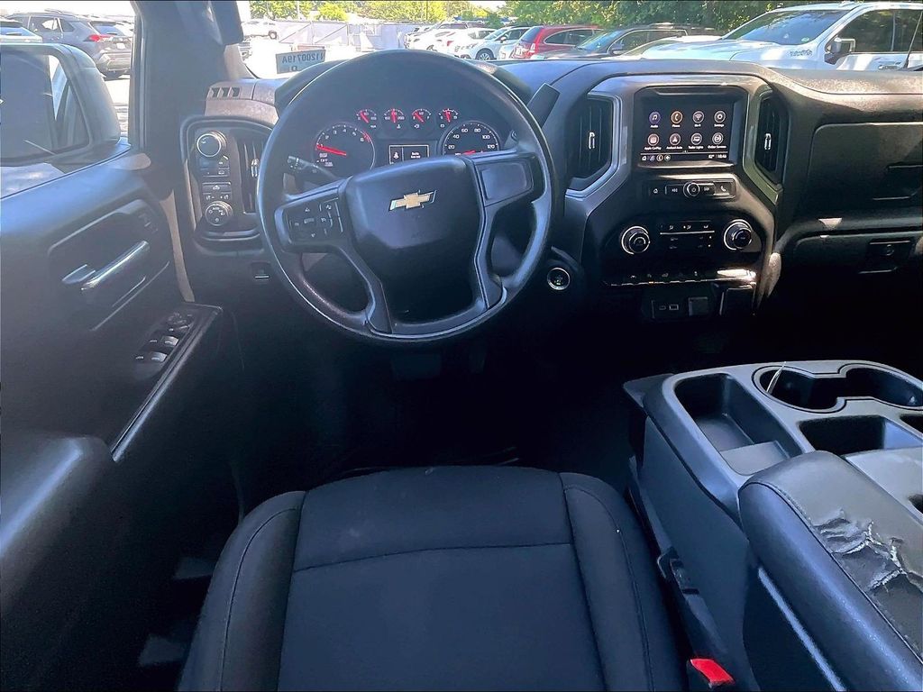 2023 Chevrolet Silverado 1500 — photo 16