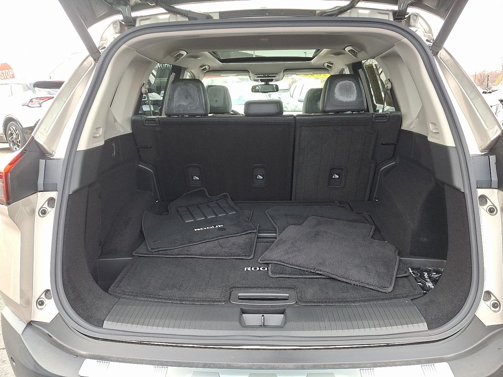 Thumbnail: 2022 Nissan Rogue - 30