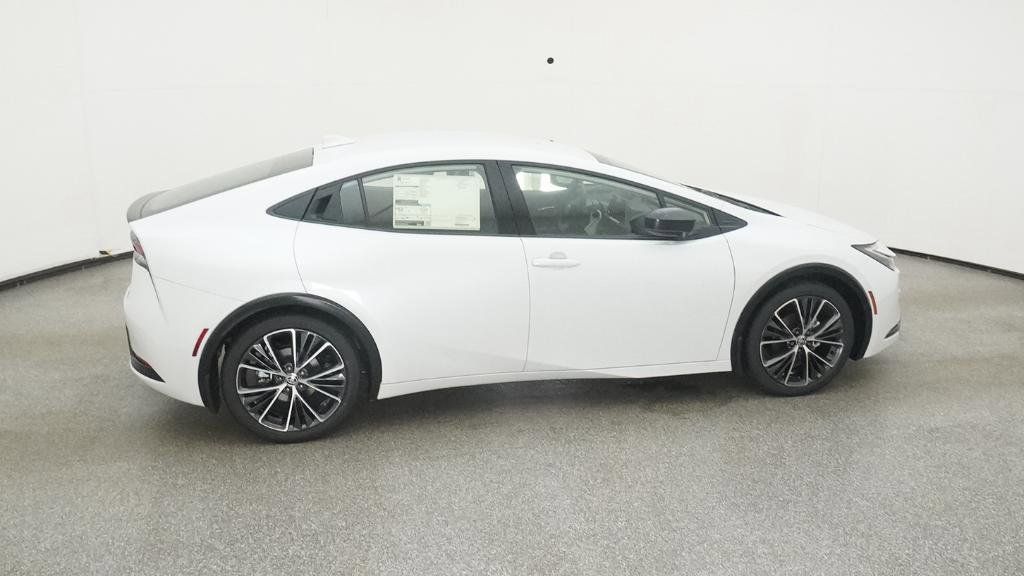 Thumbnail: 2025 Toyota Prius - 17