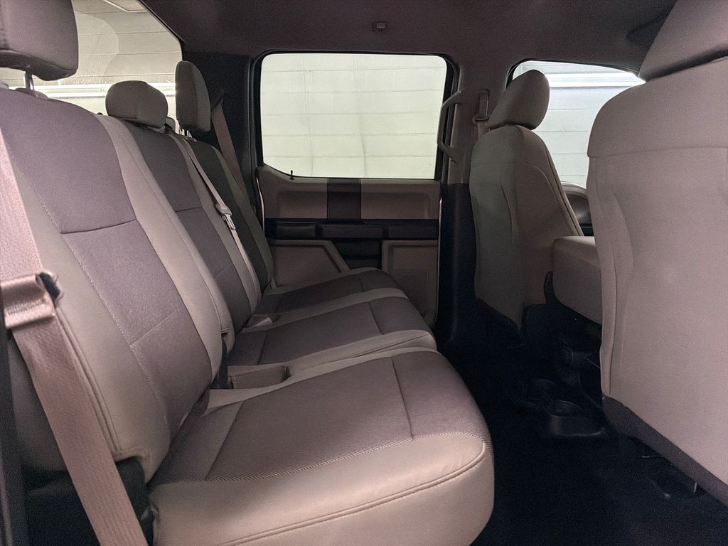 Used 2015 Silver Ford XL image 24