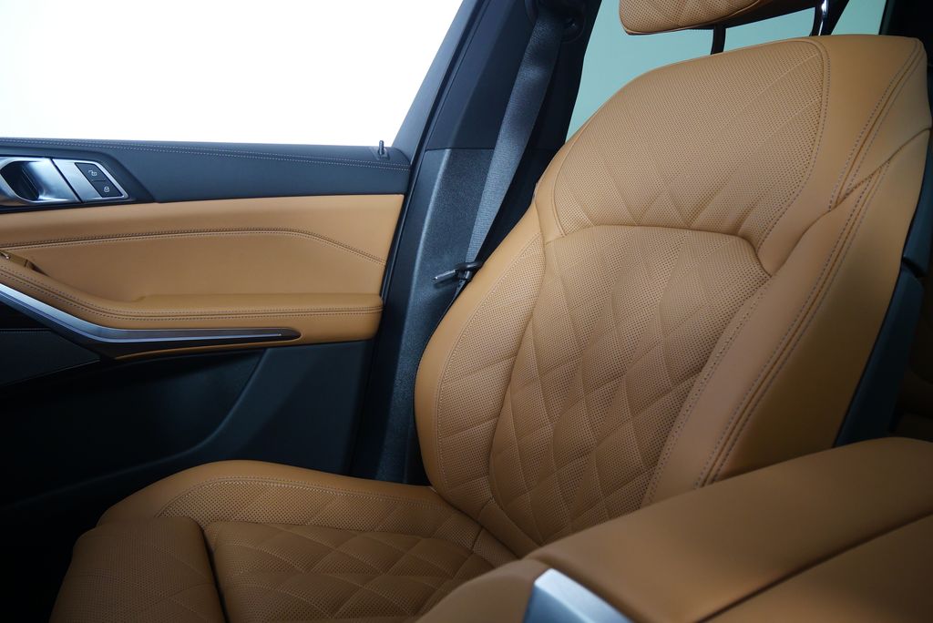 Thumbnail: 2026 BMW X5 - 29
