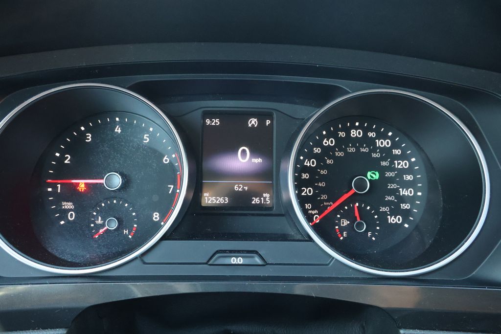 Thumbnail: 2019 Volkswagen Tiguan - 14