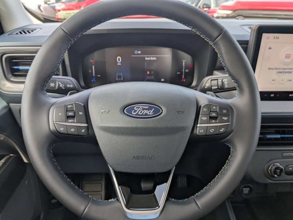 2025 Ford Maverick Lobo Standard