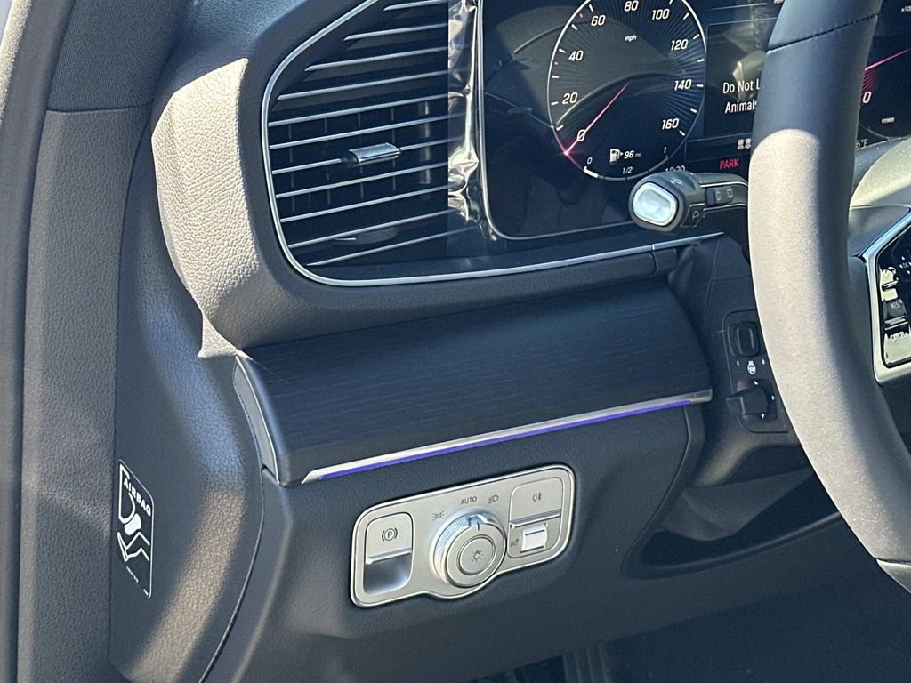 Thumbnail: 2026 Mercedes-Benz GLE - 23