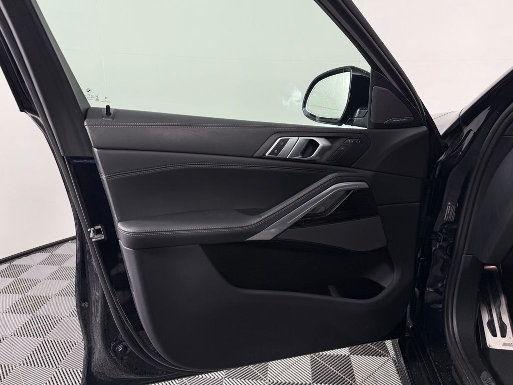 Thumbnail: 2024 BMW X6 - 13