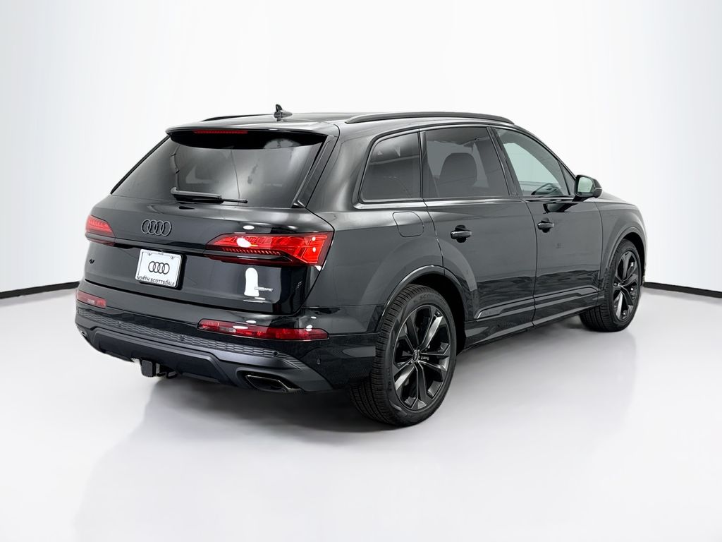 Thumbnail: 2026 Audi Q7 - 5