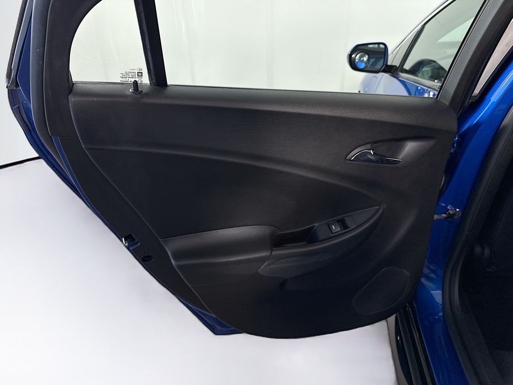 Thumbnail: 2016 Chevrolet Volt - 26