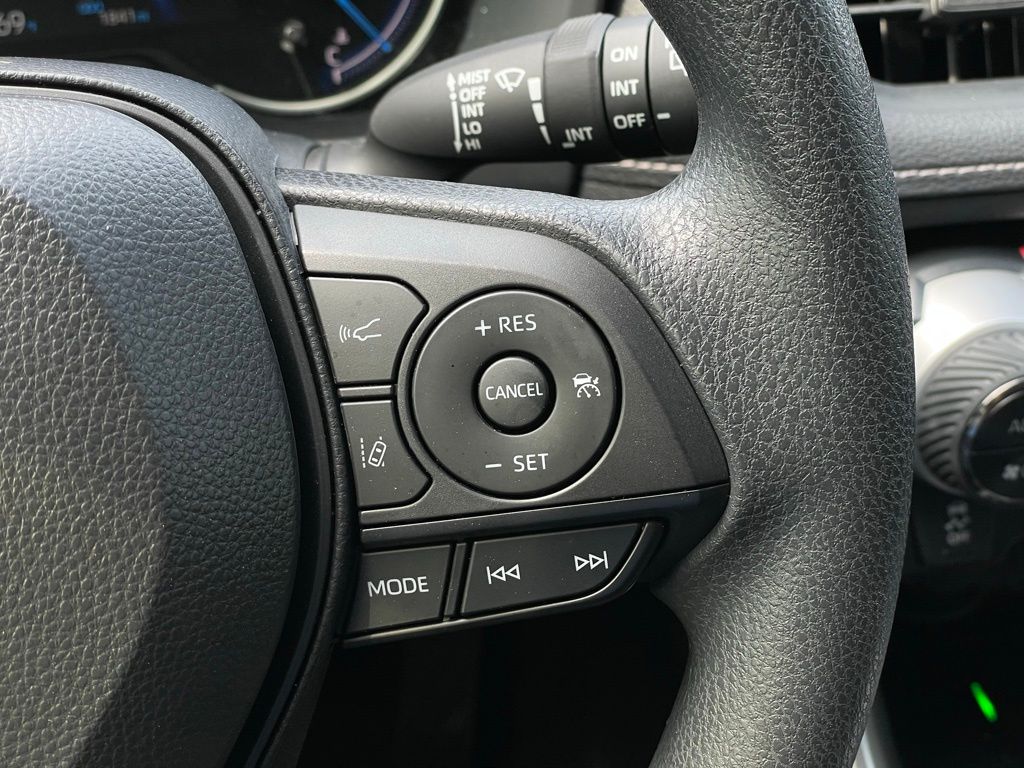 Thumbnail: 2025 Toyota RAV4 - 14