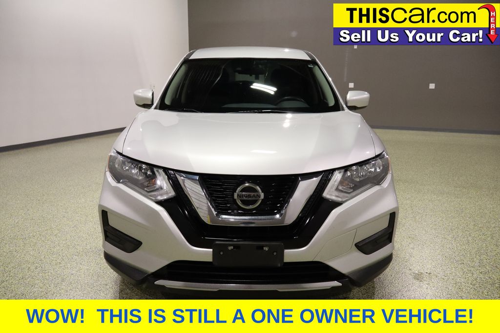 2019 Nissan Rogue S photo 2