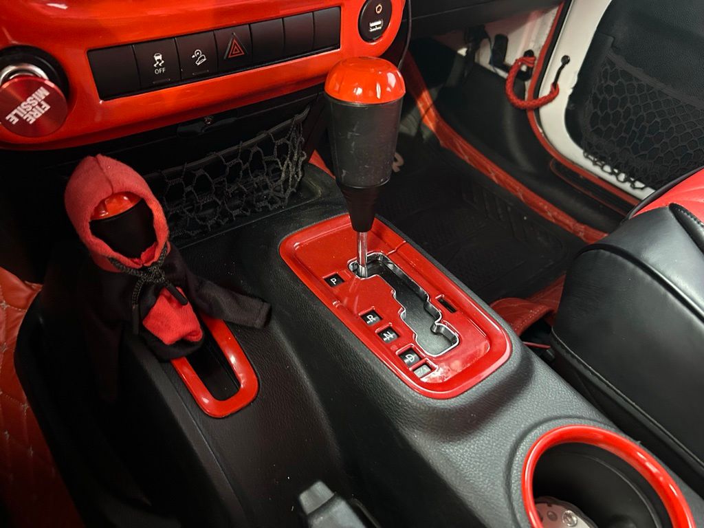 Thumbnail: 2015 Jeep Wrangler - 26