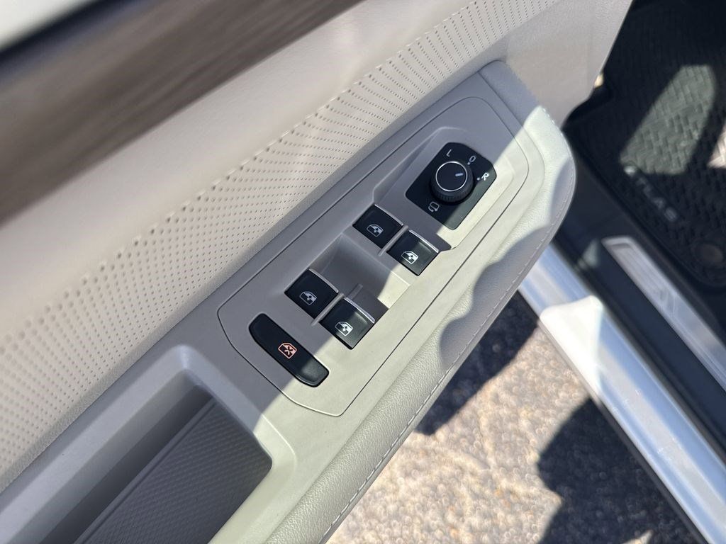 2025 Volkswagen Atlas 2.0T SEL Premium R-Line White at DeMontrond Gulf Freeway