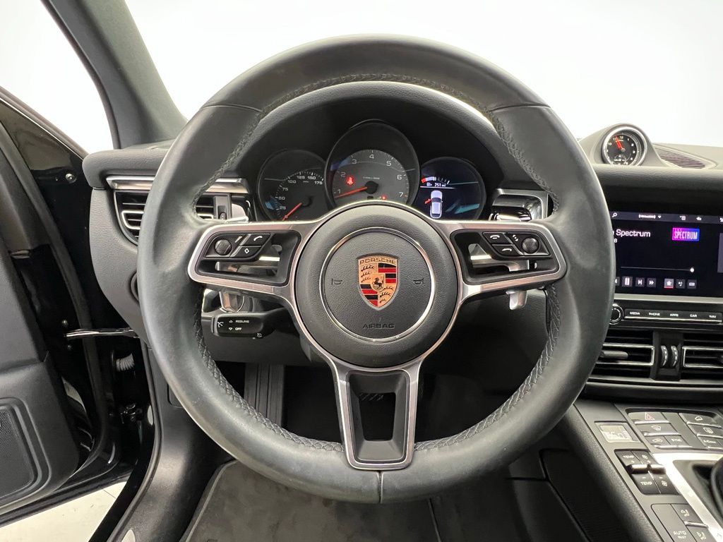Thumbnail: 2020 Porsche Macan - 7