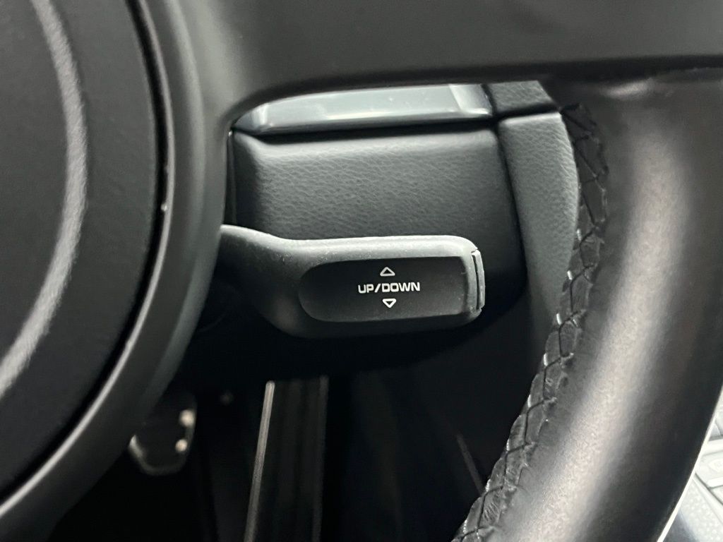 Thumbnail: 2013 Porsche Boxster - 14