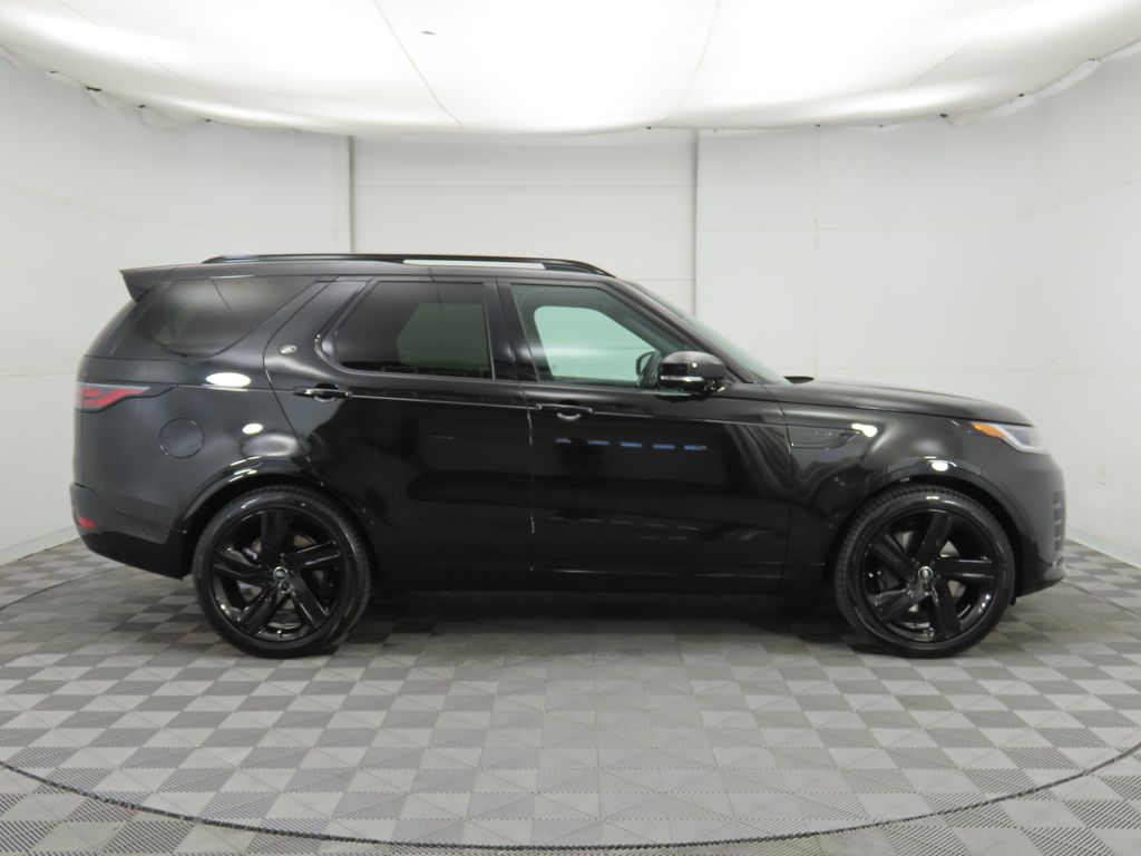 Thumbnail: 2026 Land Rover Discovery - 4