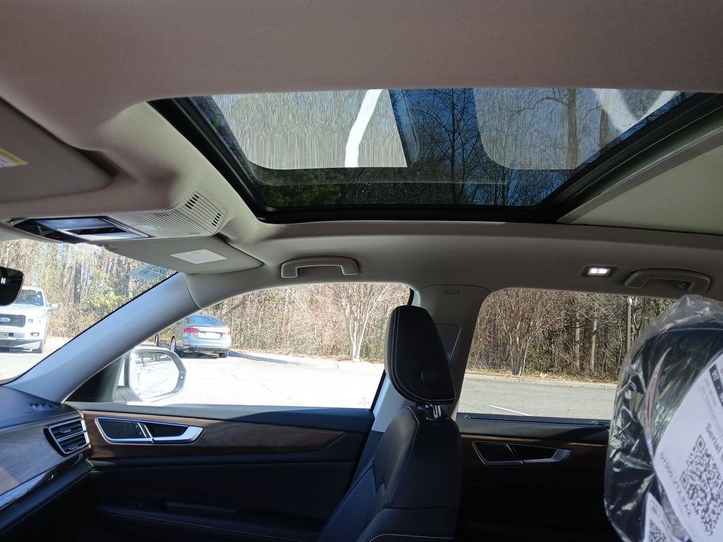 New 2026 White Volkswagen 2.0T SE w/Technology image 20