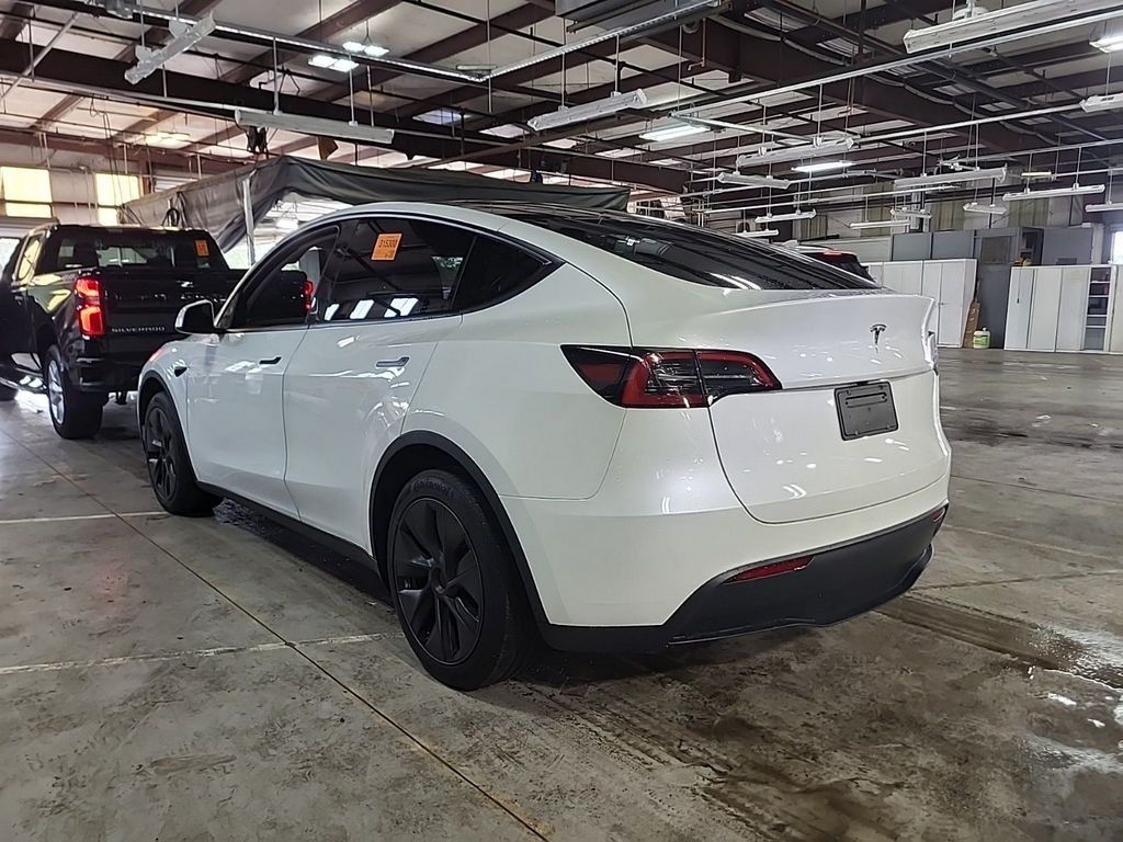 Used 2024 White Tesla Long Range image 3