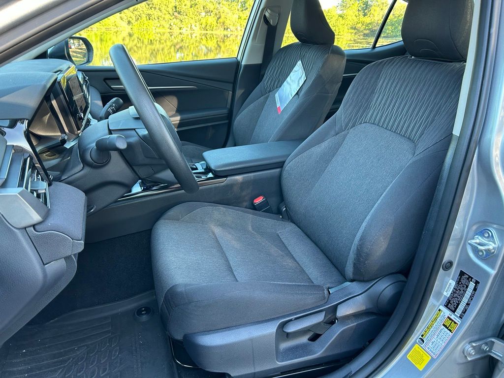 Thumbnail: 2025 Toyota Camry - 14