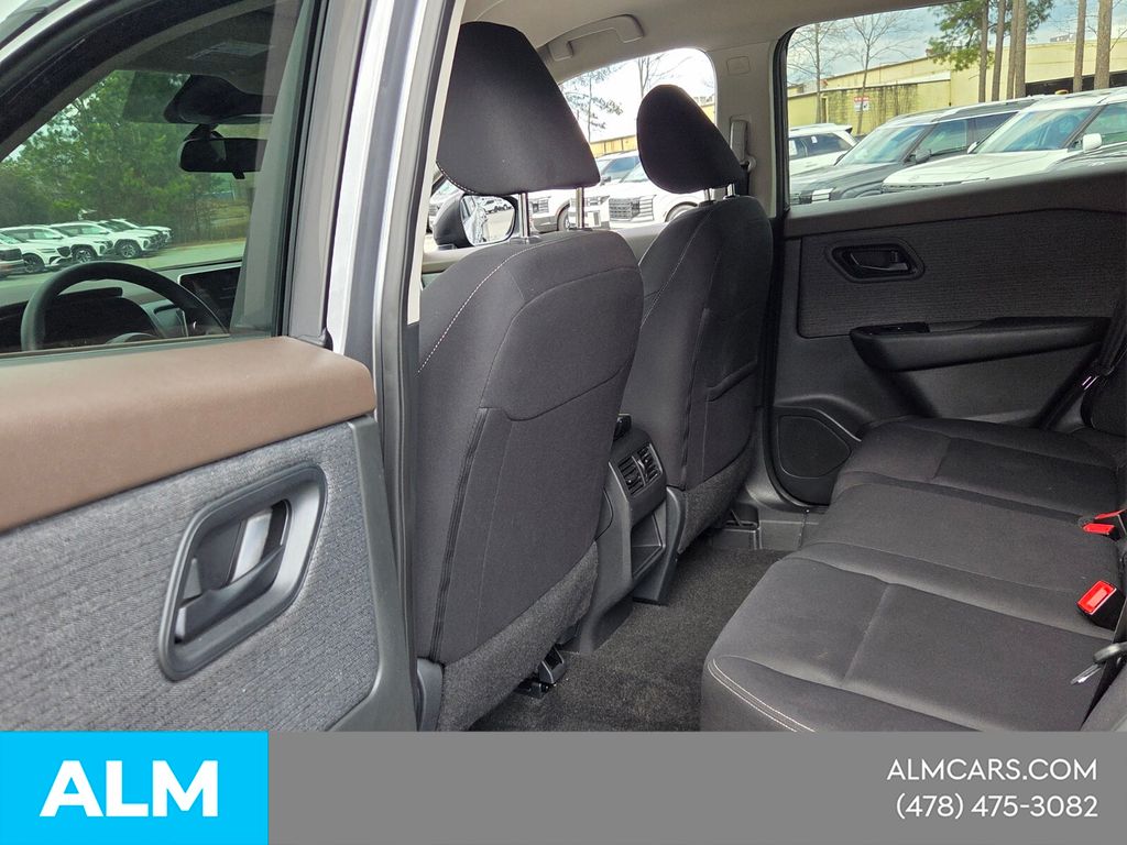 Used 2023 Gray Nissan S image 8