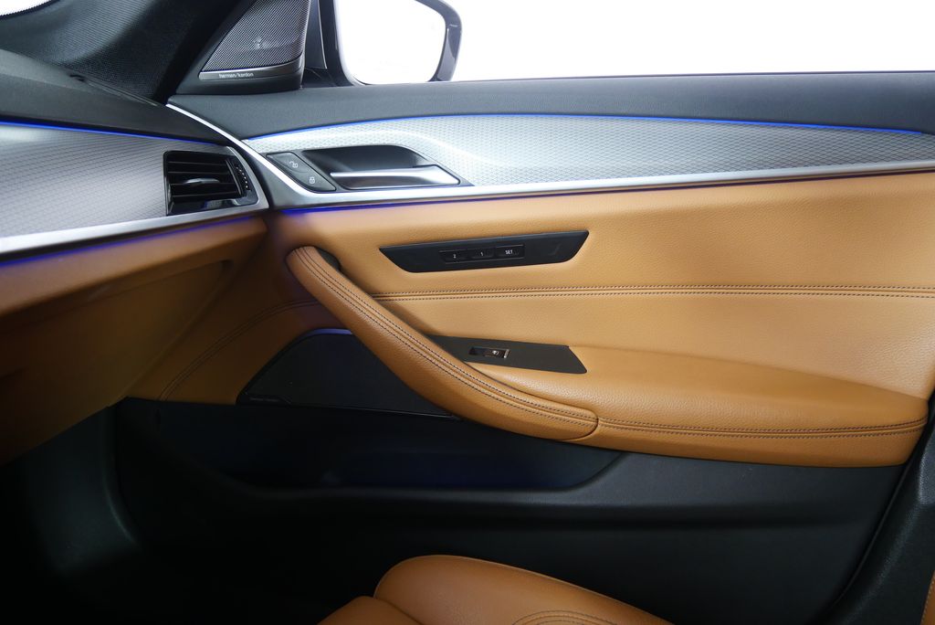 Thumbnail: 2019 BMW 5 Series - 28