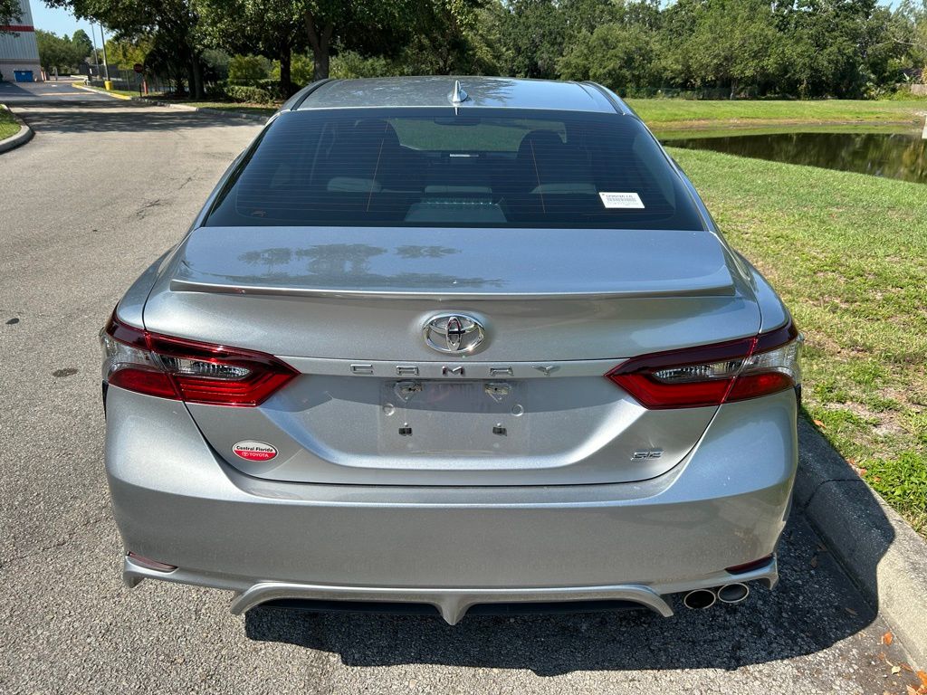 2024 Toyota Camry SE 4