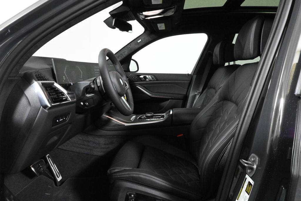 Thumbnail: 2026 BMW X7 - 3