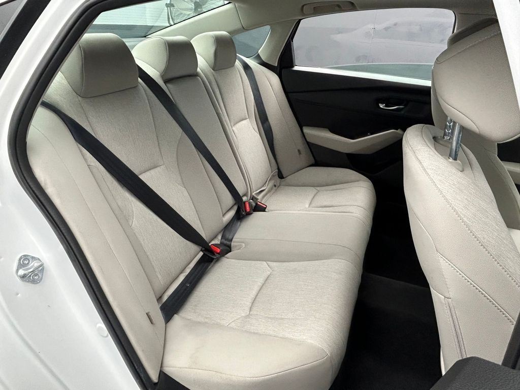 Used 2023 White Honda EX image 42
