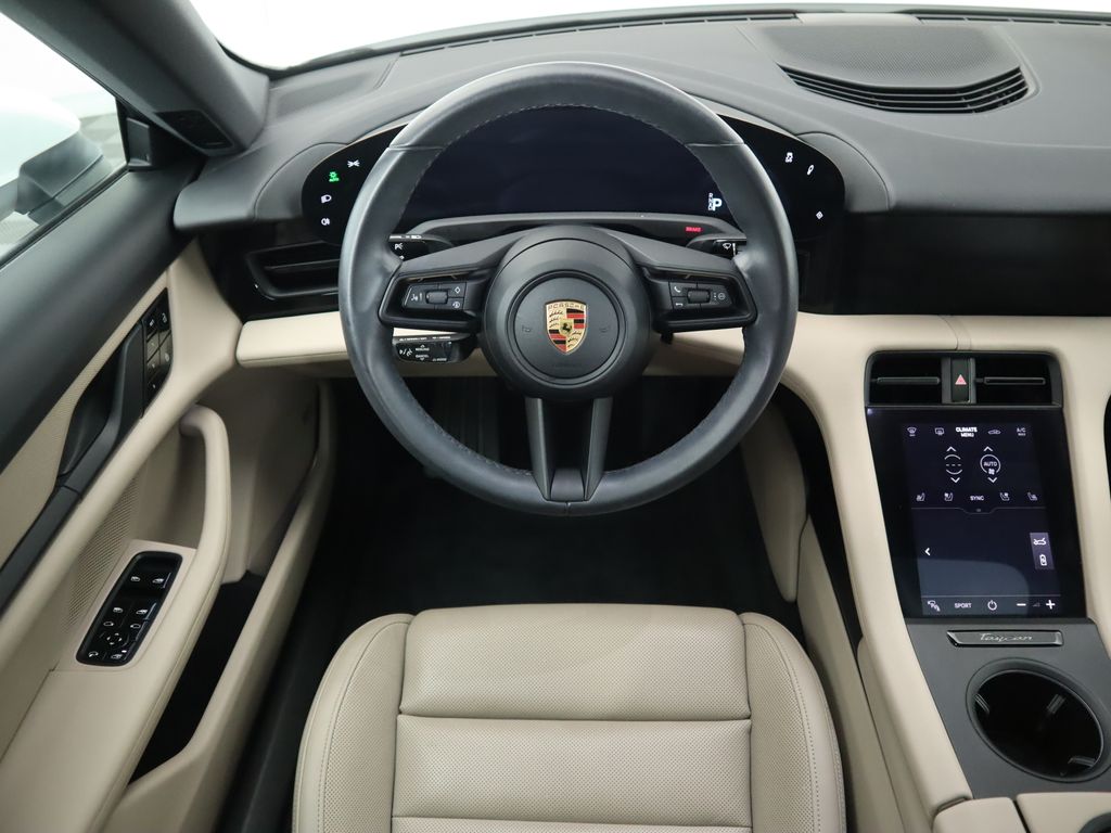 Thumbnail: 2021 Porsche Taycan - 10