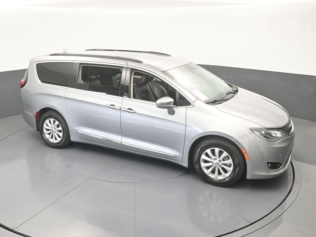 Used 2017 Billet Silver Metallic Clearcoat Chrysler Touring L image 53