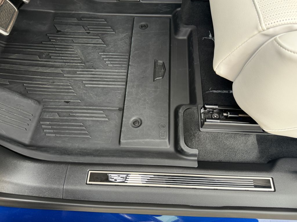 Cadillac VISTIQ