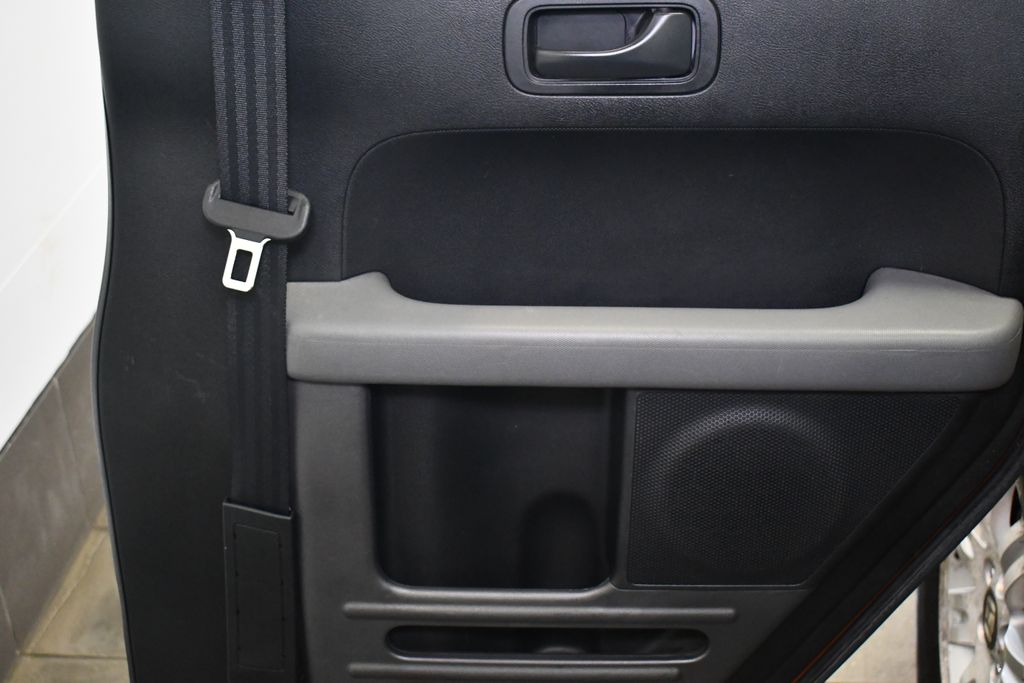 Thumbnail: 2006 Honda Element - 28