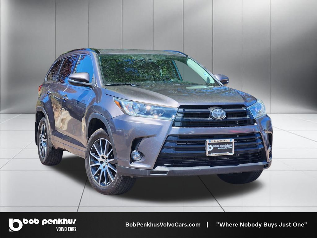 2018 Toyota Highlander SE