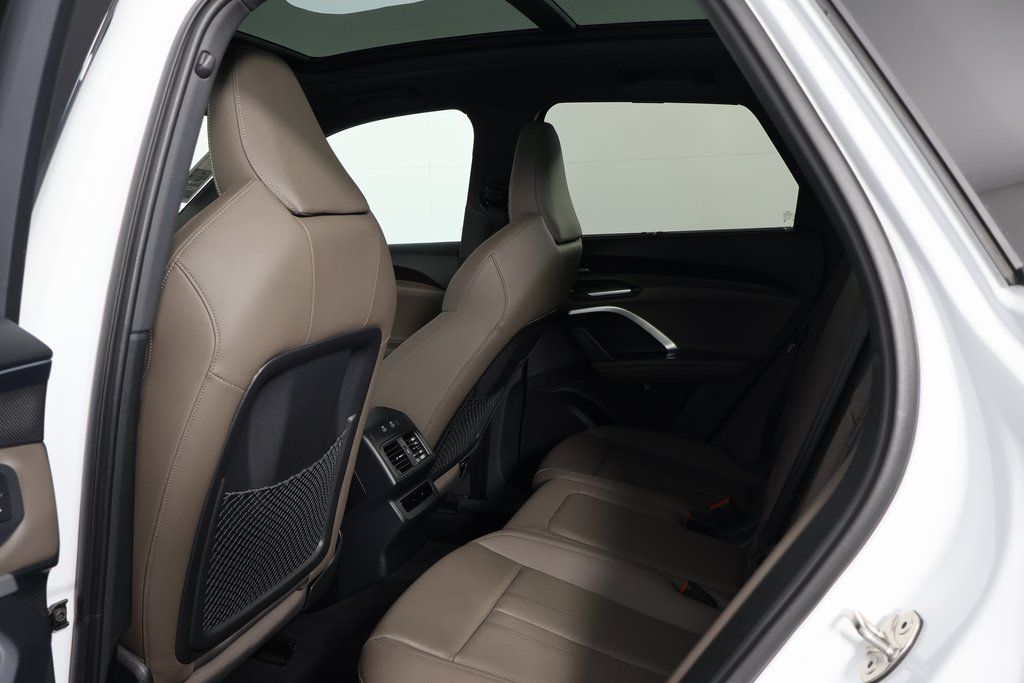 Thumbnail: 2026 Audi Q5 - 6
