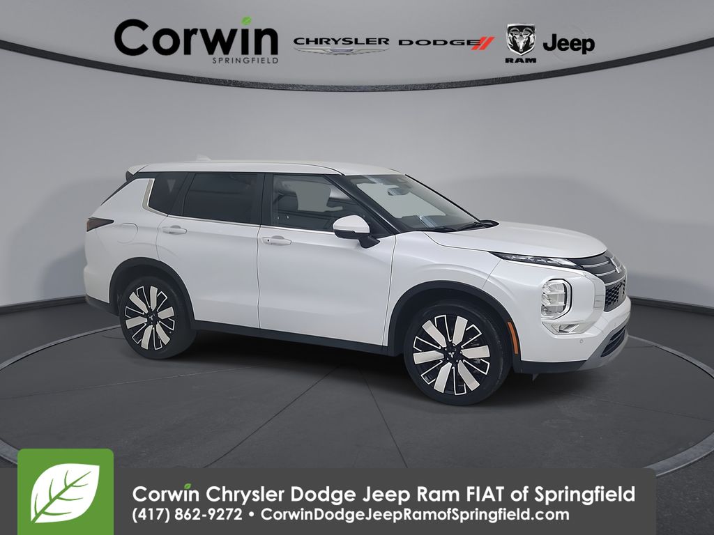 White 2025 Mitsubishi Outlander SUV / Crossover Front-Wheel Drive Continuously Variable Transmission