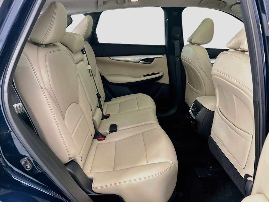Thumbnail: 2019 INFINITI QX50 - 21