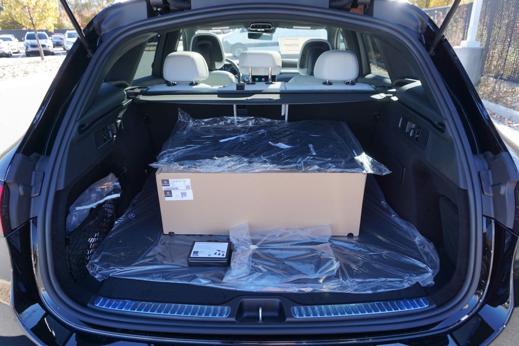 Thumbnail: 2026 Mercedes-Benz GLC - 18