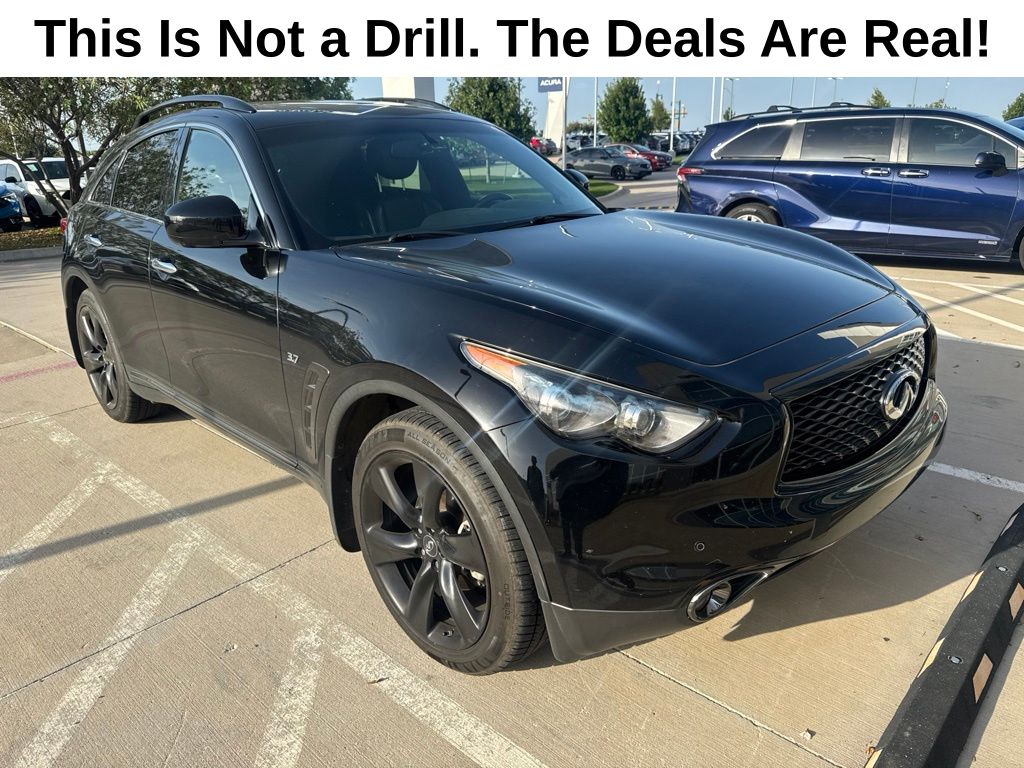 2017 INFINITI QX70 RWD