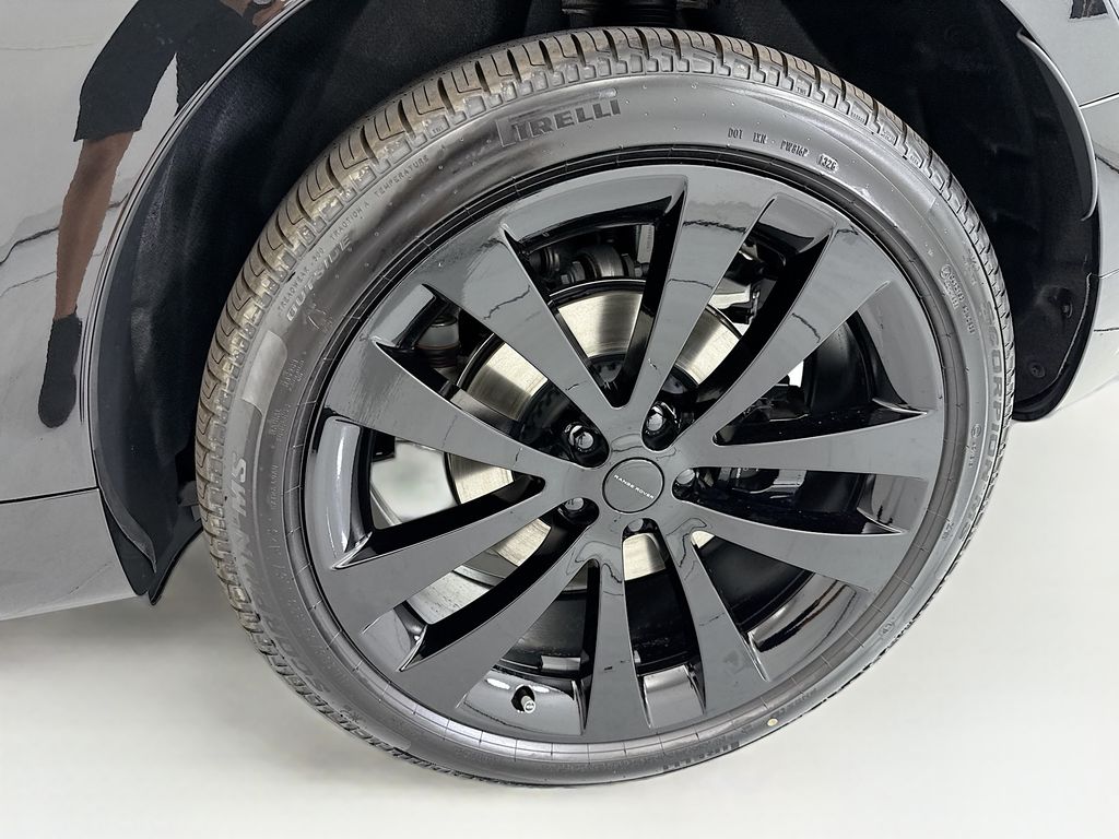 Thumbnail: 2026 Land Rover Range Rover Sport - 30