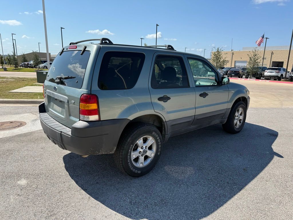 Thumbnail: 2006 Ford Escape - 4