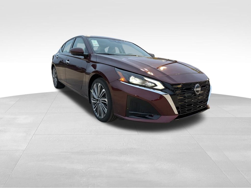 2025 Garnet Pearl Metallic Nissan Altima 2.5 SL FWD Sedan