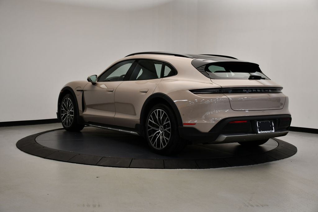 2023 Porsche Taycan Turbo S 3