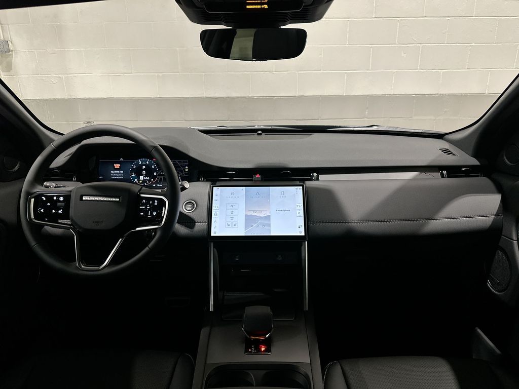Thumbnail: 2026 Land Rover Discovery Sport - 8