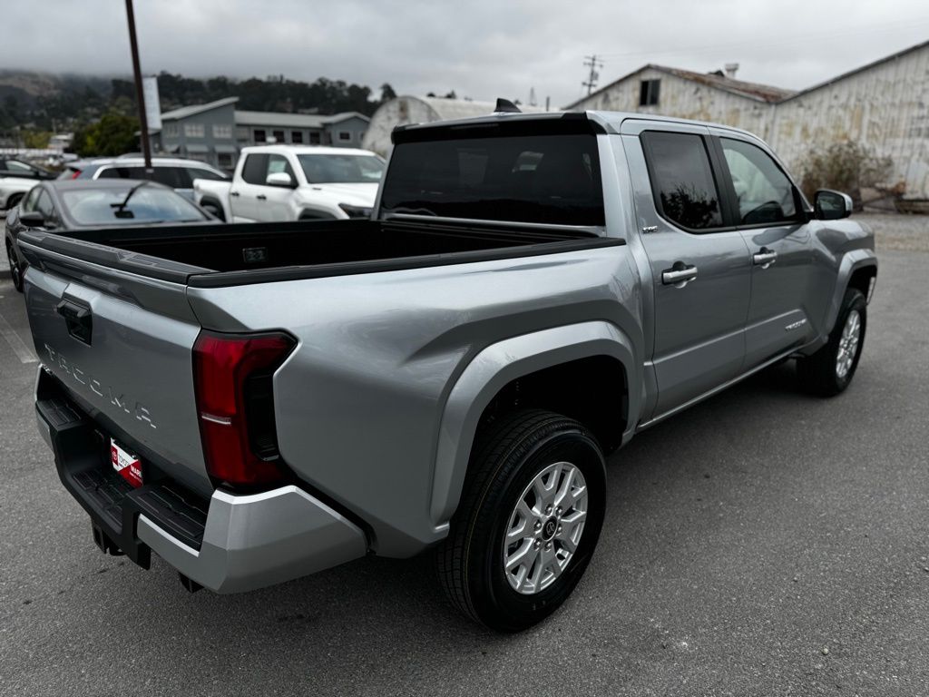2025 Toyota Tacoma SR5 Double Cab photo 3